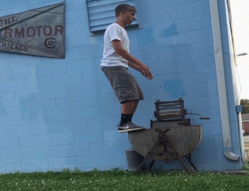 2887390953_hEDWBlKk_04431e574fd0fd4f423295f42311f81a852441dd.gif