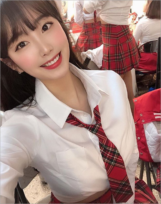 안지현